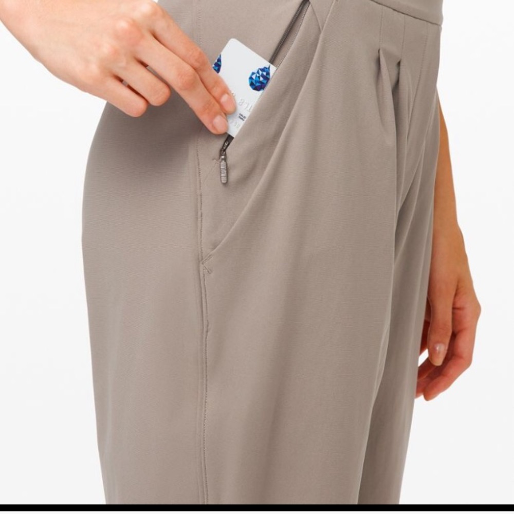 Lululemon Essential high rise trouser 25”